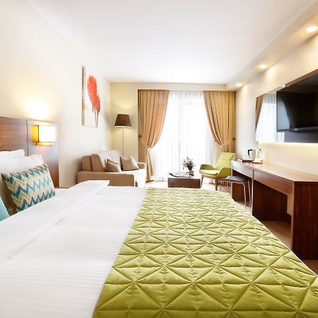 The White Orient Hotel Истанбул Екстериор снимка
