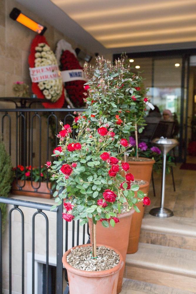 The White Orient Hotel Истанбул Екстериор снимка